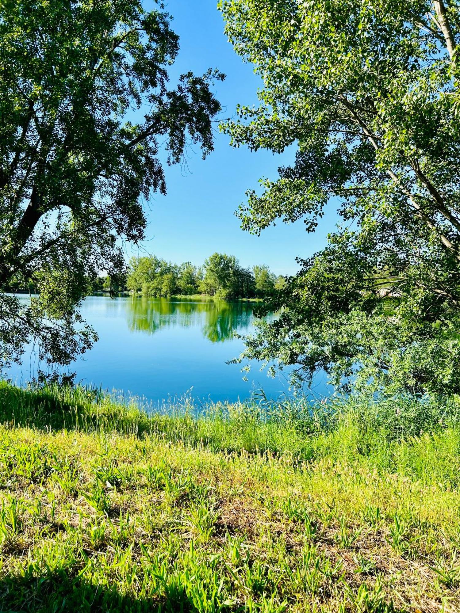 Maison Avec Acces Au Lac Izon Екстер'єр фото